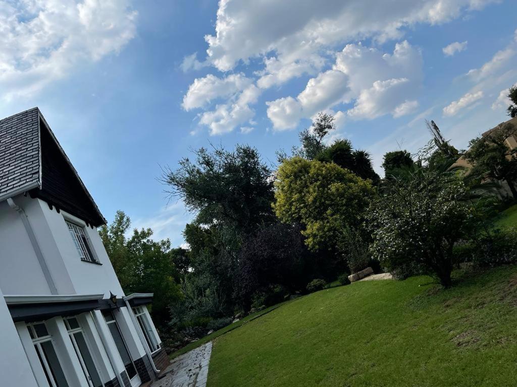 The South Way Bed and Breakfast Johannesburg Buitenkant foto